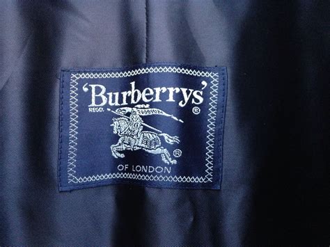 burberrys of london label.